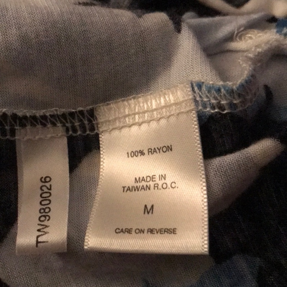 Cold Shoulder Top - Picture 5 of 5